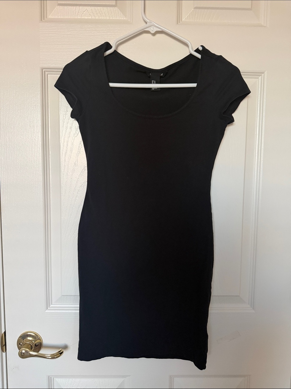 H&M Black Scoop Neck Cap Sleeve Mini Dress